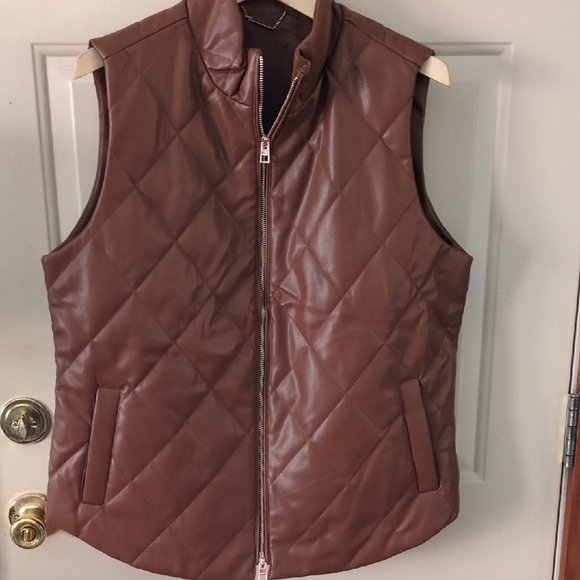 Chico's Brown Faux Leather Quilted Women's Vest - Picture 2 of 4